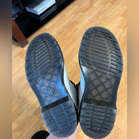 Dr Martens 1460 Bentley II White Leather Red Heart Ankle Brogues Wedding Boots - Picture 15 of 15